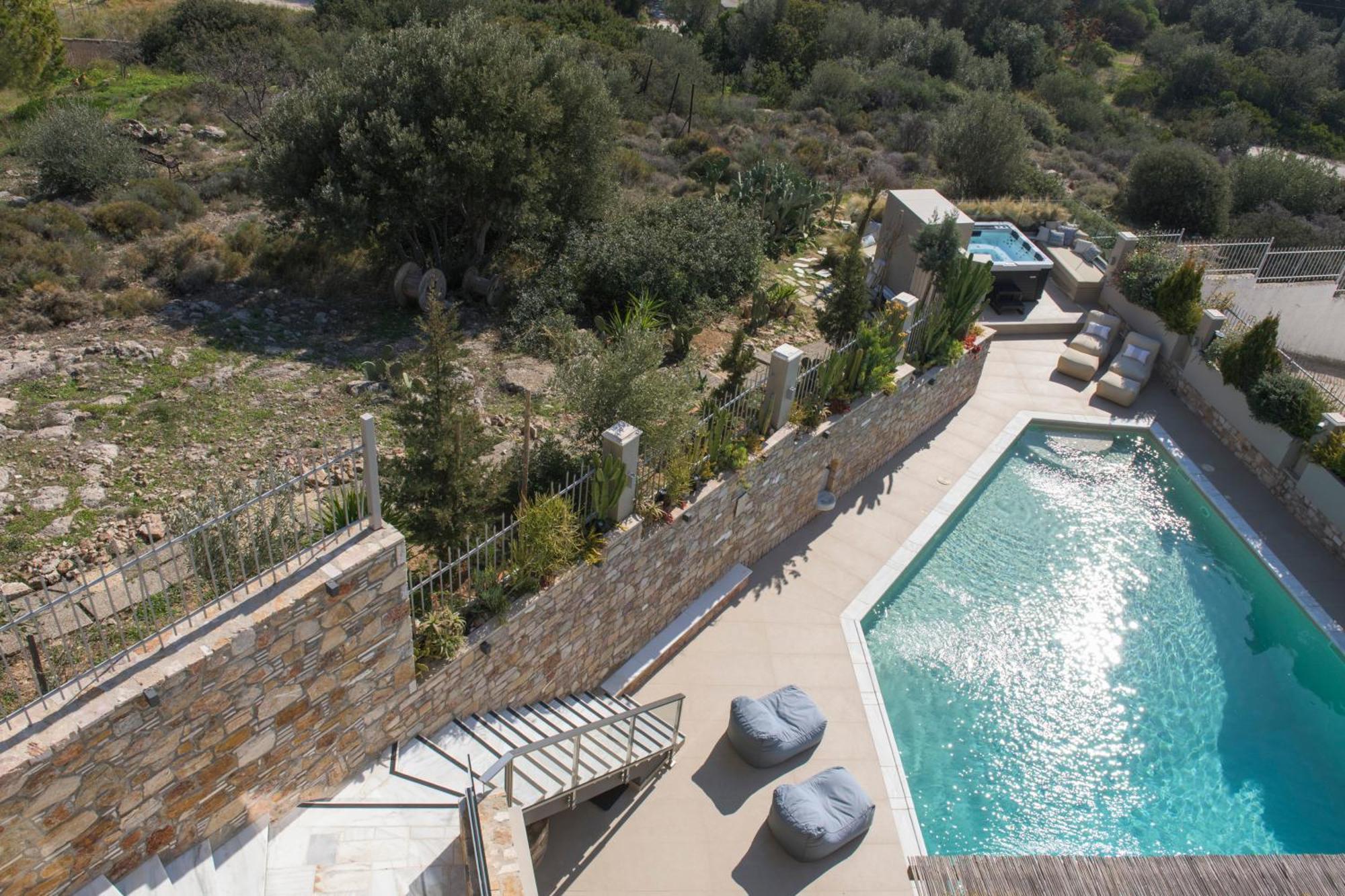 Aval Riviera Lagonisi